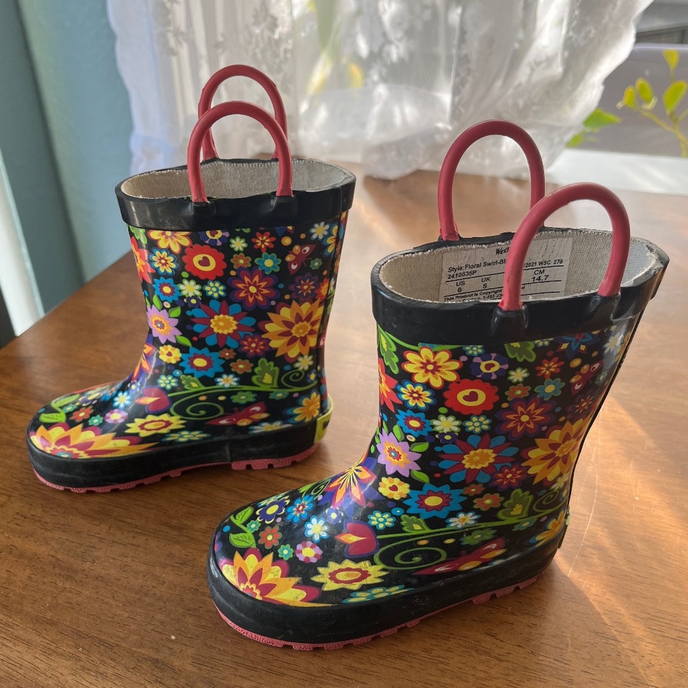 Floral toddler size 6 western chief rain boots